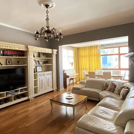 Bright & Spacious Blloku Flat Apartment